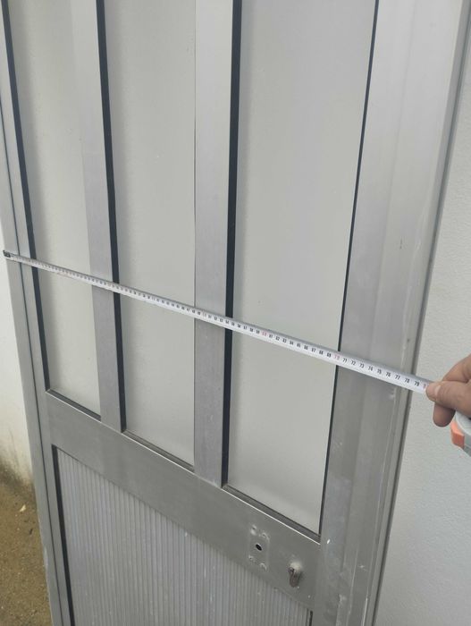 Porta de alumínio 77 cm x 204 cm