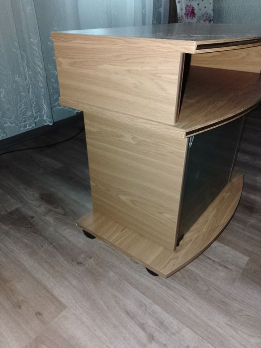 Тумбочка під телевізор