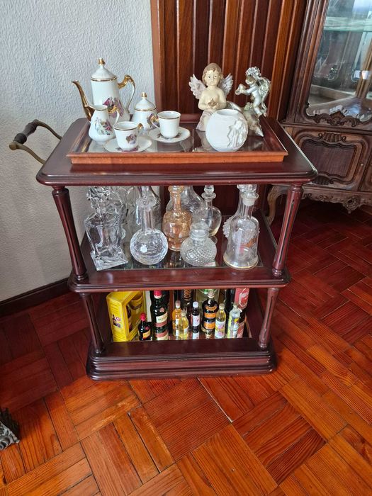 Carrinho de cha em madeira