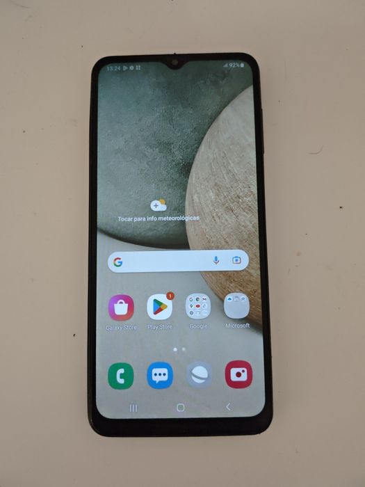 Samsung.      A12
