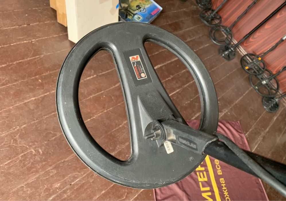 Металошукач Minelab X-Terra 705. Металлоискатель