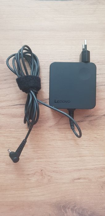 Адаптер , живлення для ноутбука