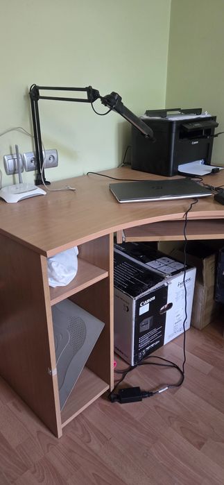 Продам стіл комп’ютерний, письмовий