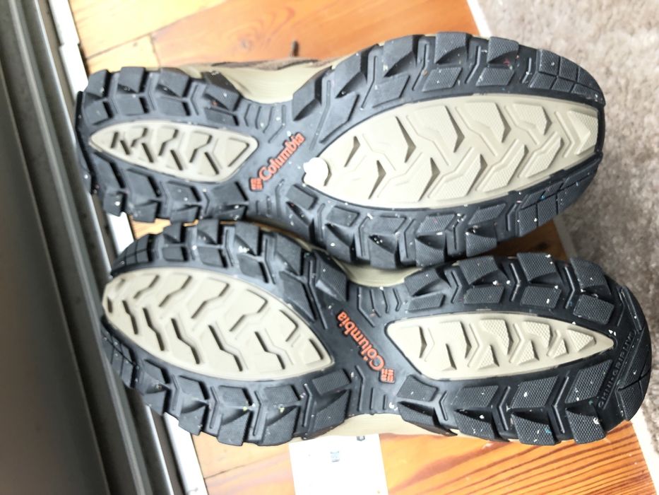 Sapatilhas Colômbia de montanhismo novas