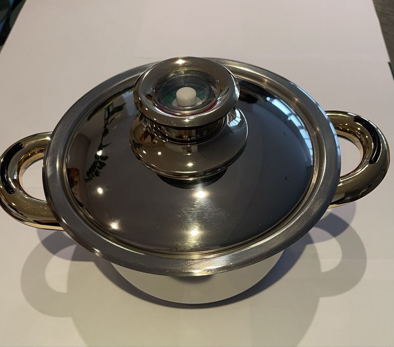 Trem de cozinha em inox 18/10 com controlo de temperatura. NOVO