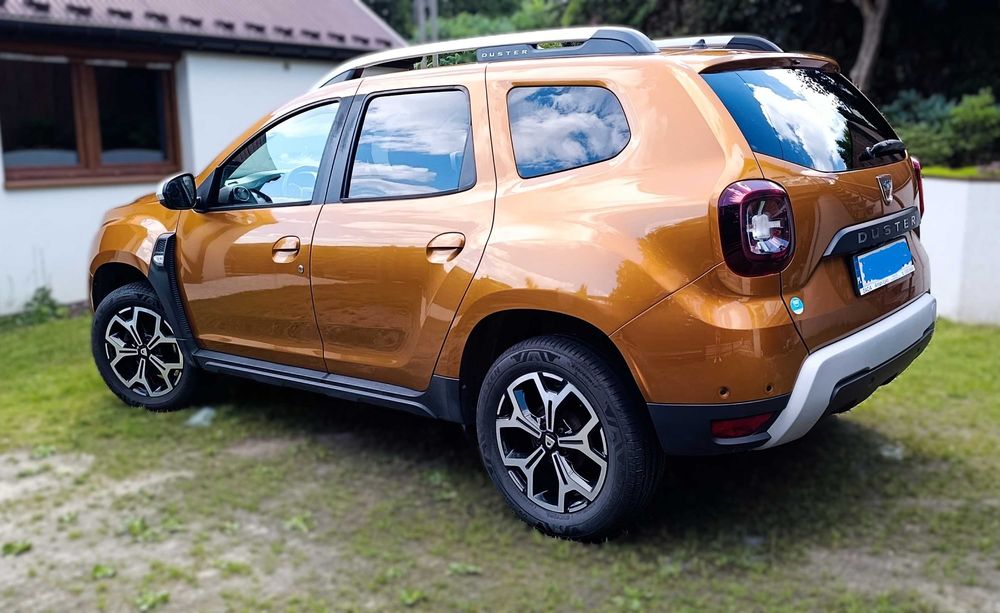 samochód osobowy dacia duster