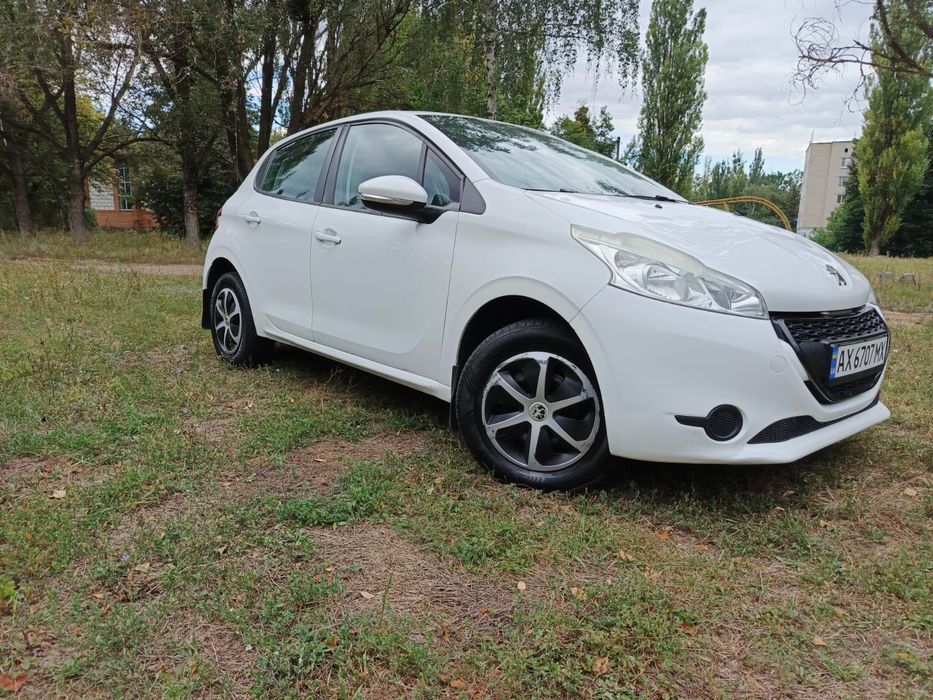Продам авто Peugeot 208