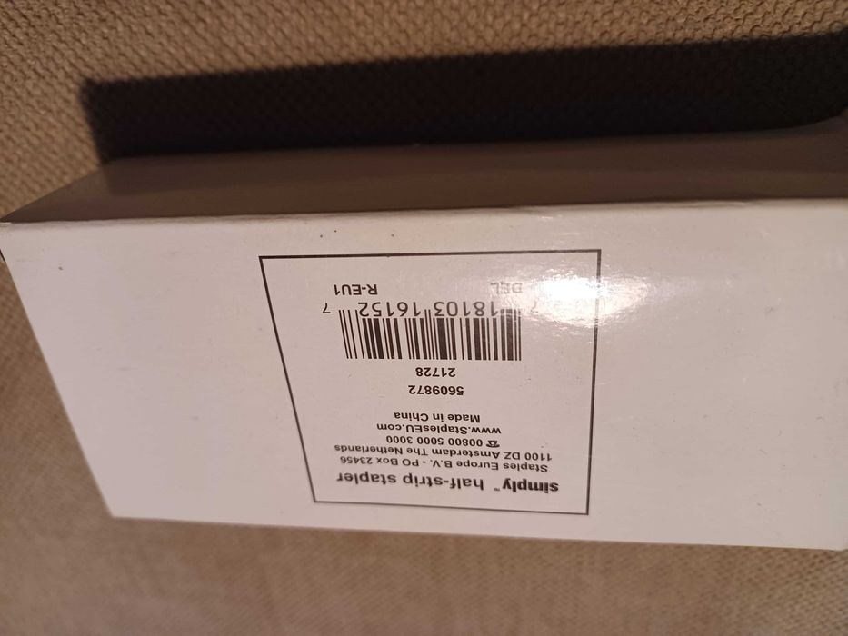 Agrafador preto - Half-strip Stapler