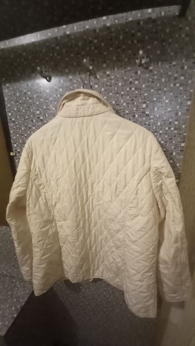 Женская ветровка.