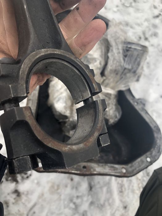 Продам блок з колінвалом поршнями під ремонт