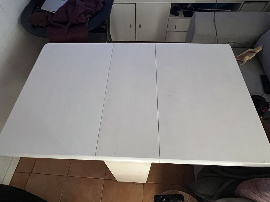 Mesa Dobravel com 4 Cadeiras