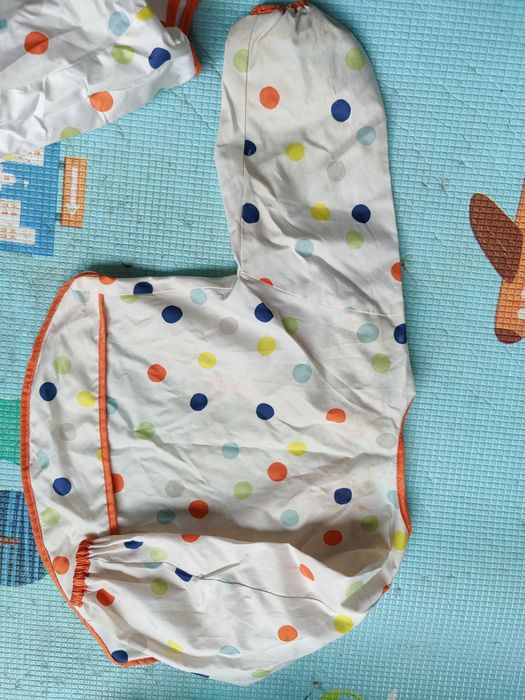 Dwa Śliniaki  fartuszki z rękawami dla IKEA KLADDI