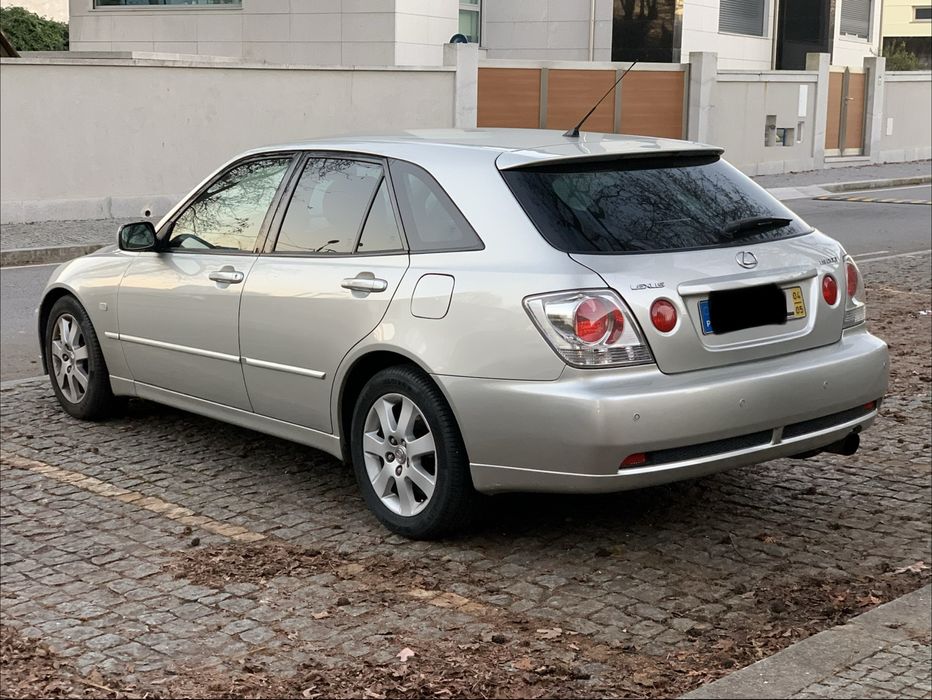 Lexus IS200 SportCross