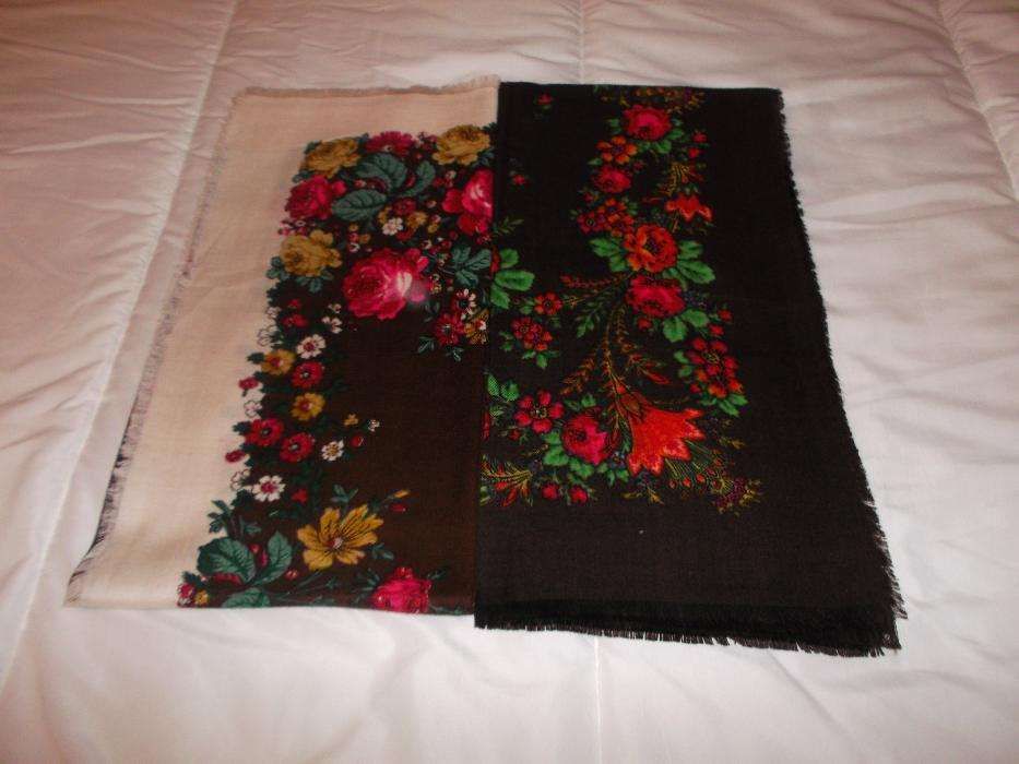 Lenço tradicional, castanho com barra pérola