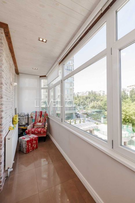 ЖК Пори року (Времена года) 3-к з якісним ремонтом