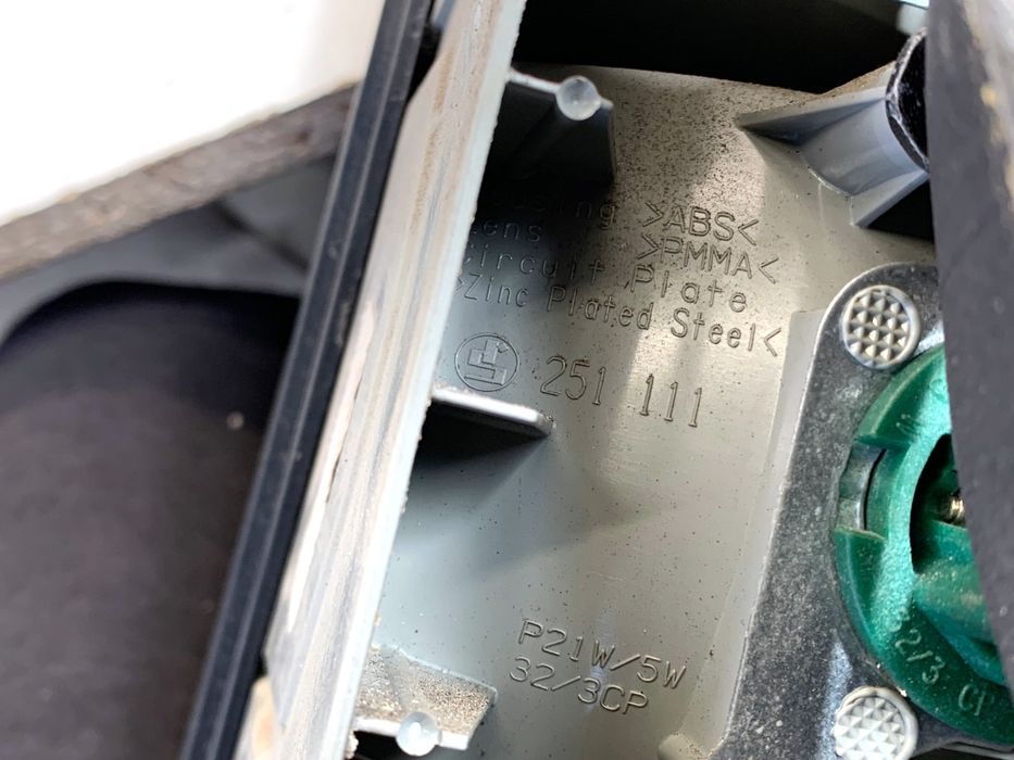 LAMPA LEWY TYŁ BMW E53 SUV 00-06 ŚWIATŁO TYLNA, LEWA