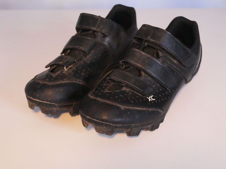 Sapatos de BTT Rockrider XC n.º 42 com cleats Shimano, em bom estado