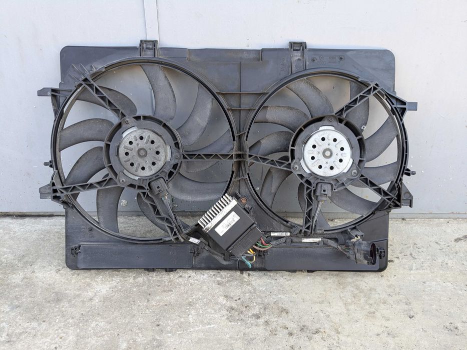 Диффузор вентилятор радіатора Audi A4 B8 Q5 A5 8K0121003P Вентилятори