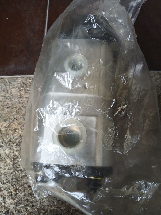 Bomba idraulica para trator nova
