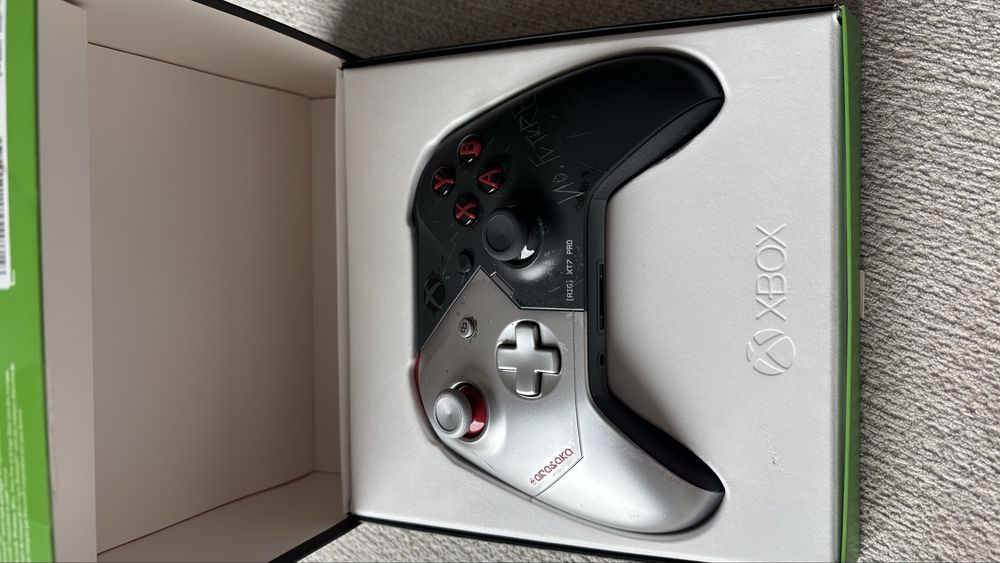 Kontroler Xbox One Cyberpunk 2077 limited