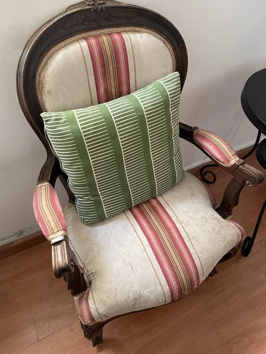 Cadeirão estilo Luis XV