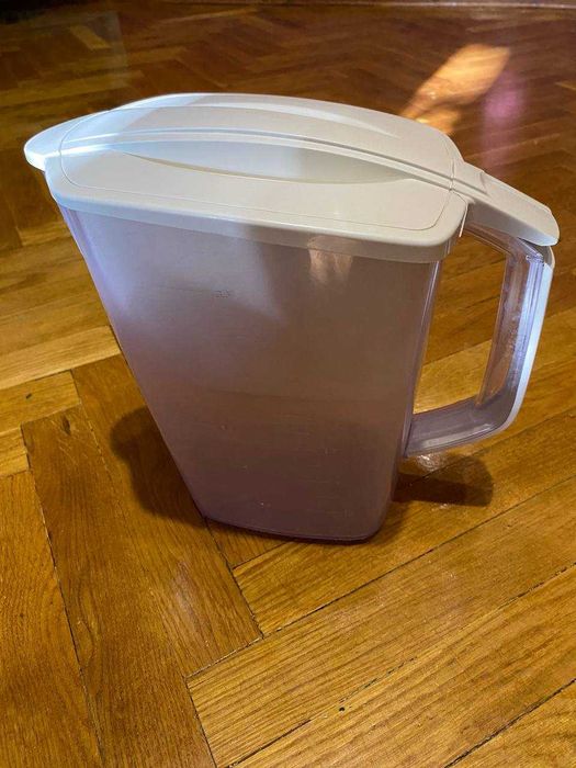 Белый кувшин фильтр для воды б/у 3,5 л