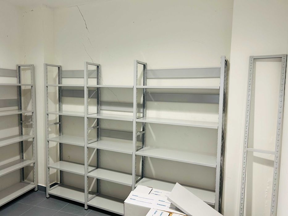 Estantes Metálicas de encaixe NOVAS