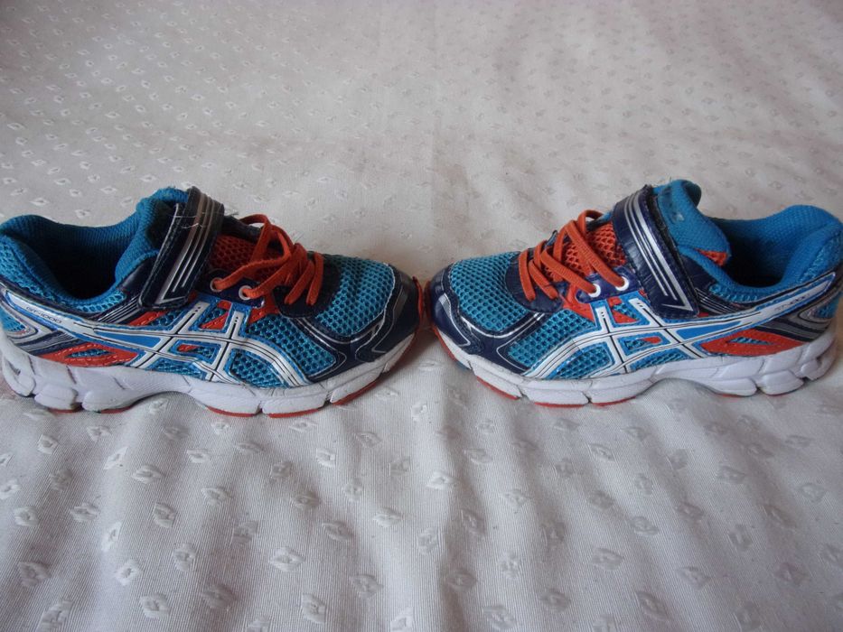 Przewiewne buty sportowe chłopiec 33