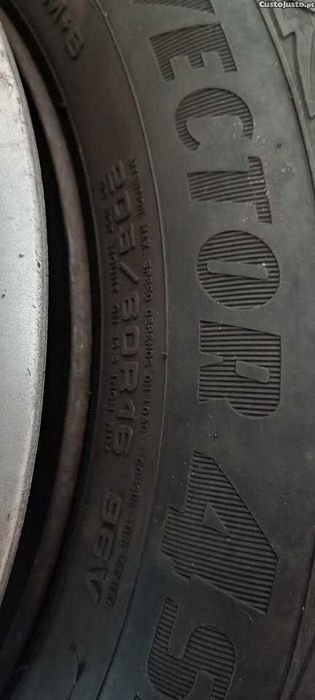 4 Jantes 16 Renault  5x114.3 com pneus Goodyear usados e tampas