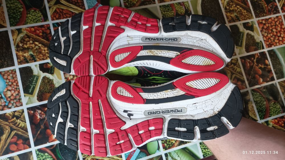 Кросівки Saucony