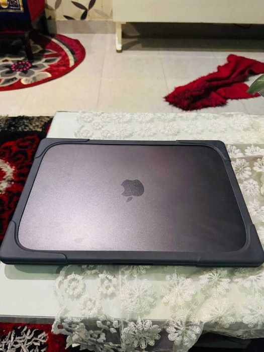 Macbook Air M2 15 inch