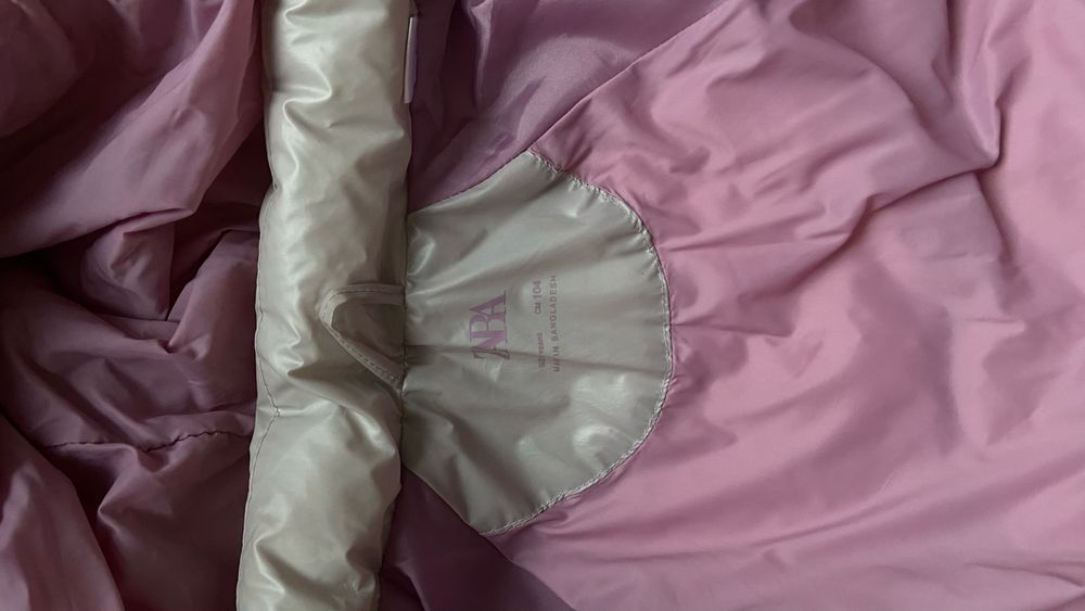 Продам куртку Zara 104розмір
