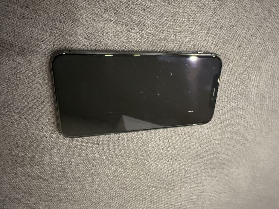 IPhone 11 pro , 64g