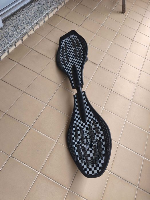 waveboard com padrão xadrez