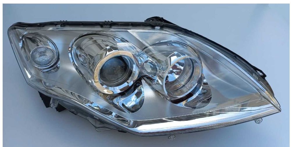 lampa RENAULT LAGUNA III 3 07-15 prawa kompletna valeo