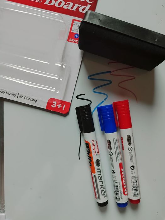 Дошка губка маркери  магніти маркерна