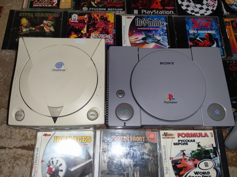 Sega Dreamcast, Sony PlayStation 1 fat