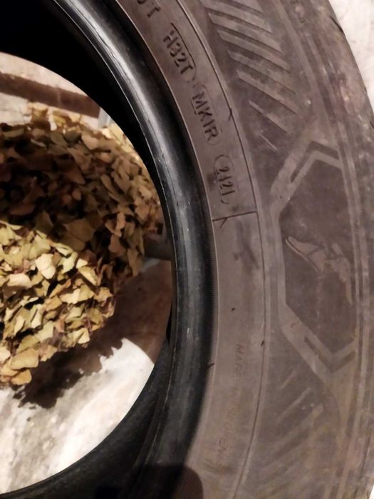 Шини 255/55R18 таурег