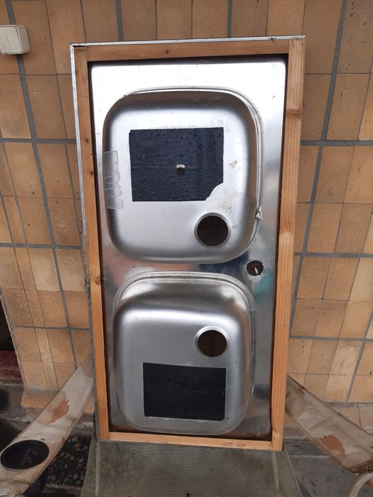 Мойка на две чаши .