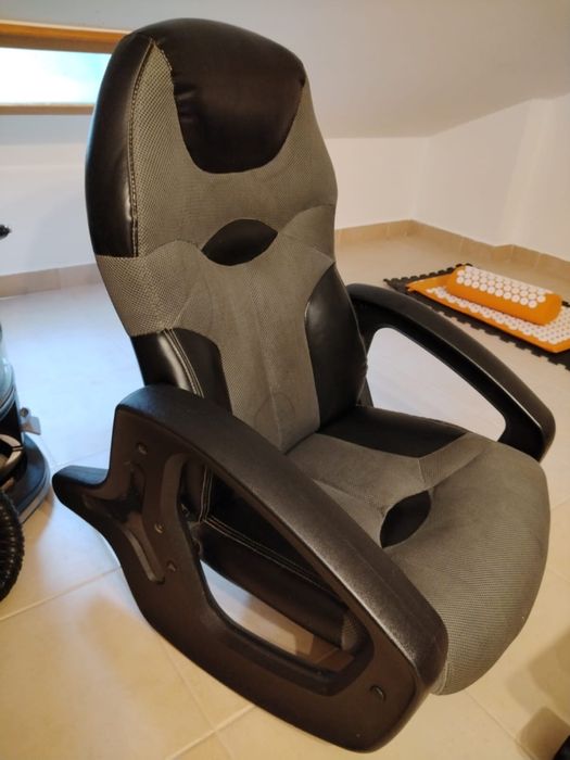 Cadeira gaming em pele