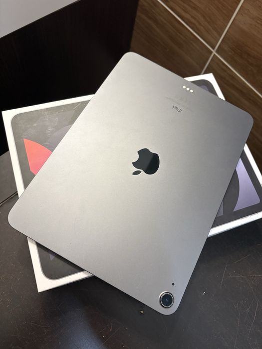 Ipad Air 4 , stan jak nowy.