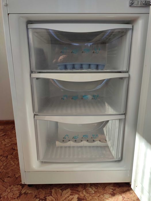 Холодильник Samsung rl28fbsw