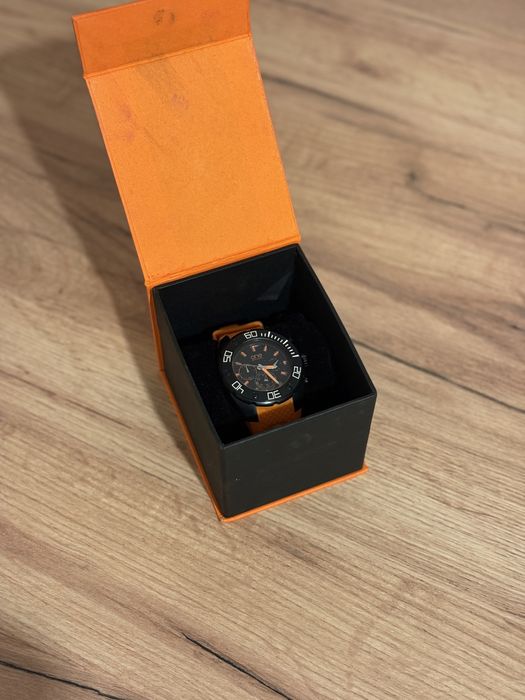 Relógio One Pantone