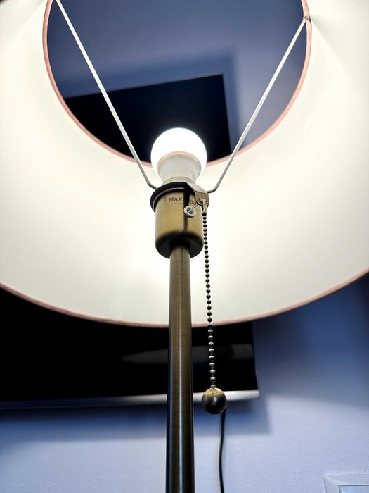 Candeeiro elegante para sala de estar