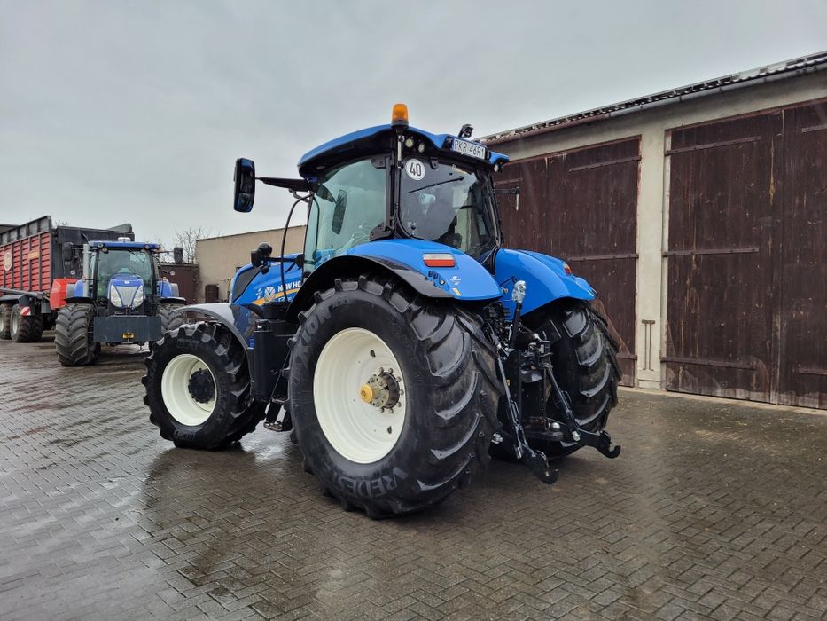 Ciągnik New holland  t7.230 autocomannd 270 t 7000