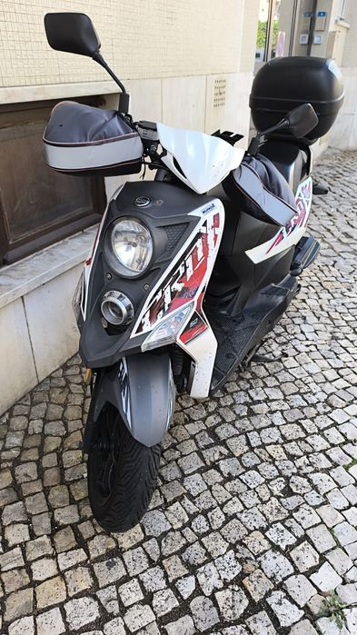 Scooter 50cc – Económica, Prática e Pronta a Andar