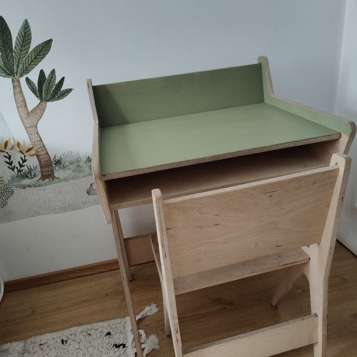 Komplet drewniane biurko plus krzesełko