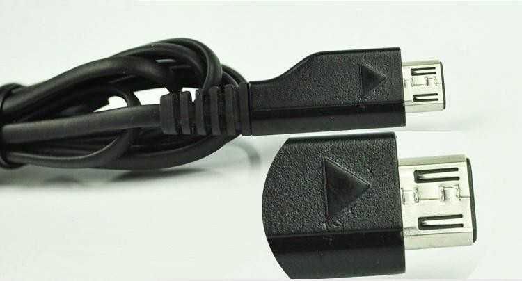 SAMSUNG - ETAOU10EBE - Carregador/Adaptador - 5.0v ~ 0.7A