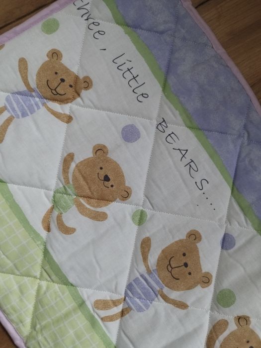 Ochraniacz do łóżeczka + mata