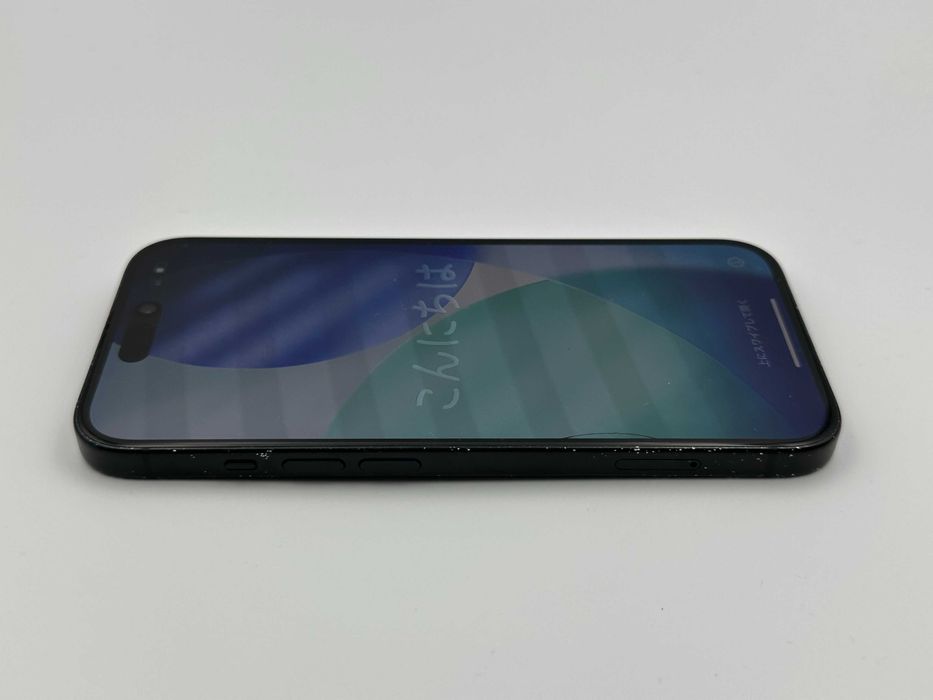 iPhone 15 + ładowarka i kabel